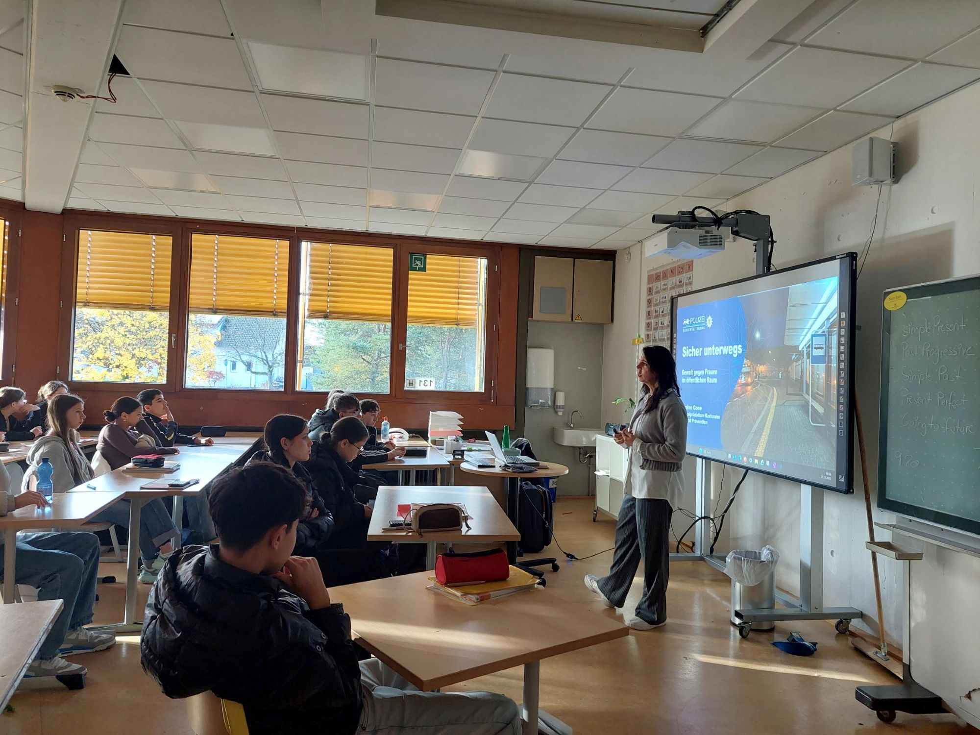  „Sicher unterwegs“ Gewalt gegen Frauen im öffentlichen Raum  – Bild zum Artikel